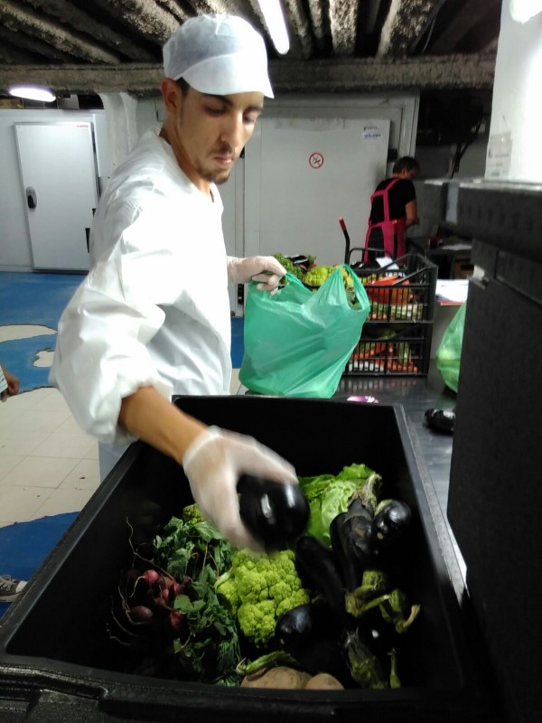 Girona engega un pla pilot per reduir el malbaratament alimentari al Mercat del Lleó