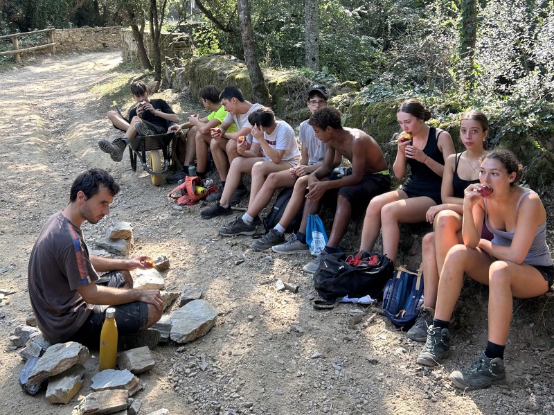 24 joves participen en la cinquena edició del camp de treball “Gavarres: natura i cultura” a Girona